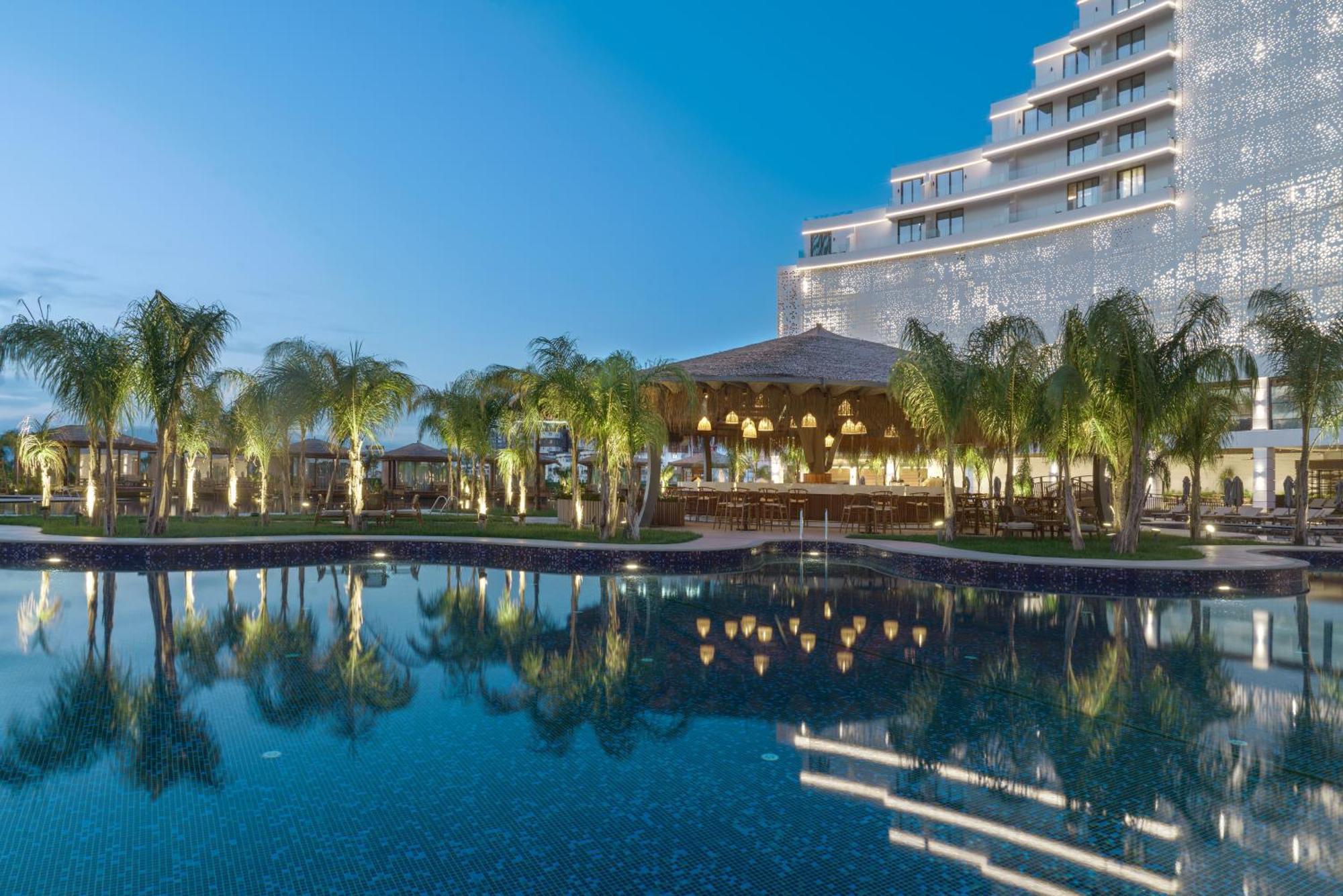Grand Sapphire Resort & Casino Trikomo Exterior photo