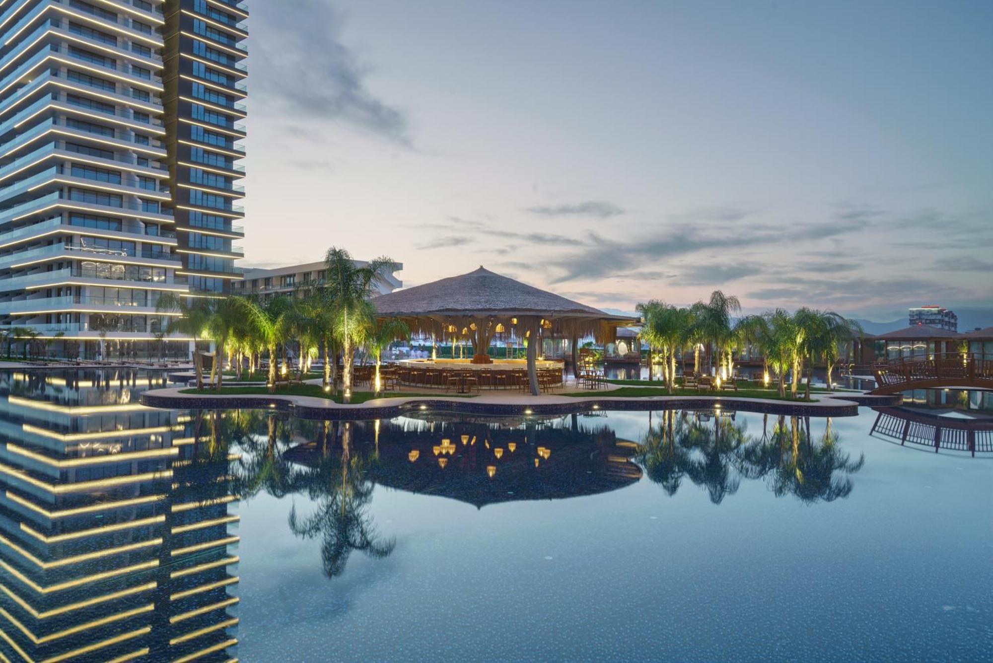 Grand Sapphire Resort & Casino Trikomo Exterior photo