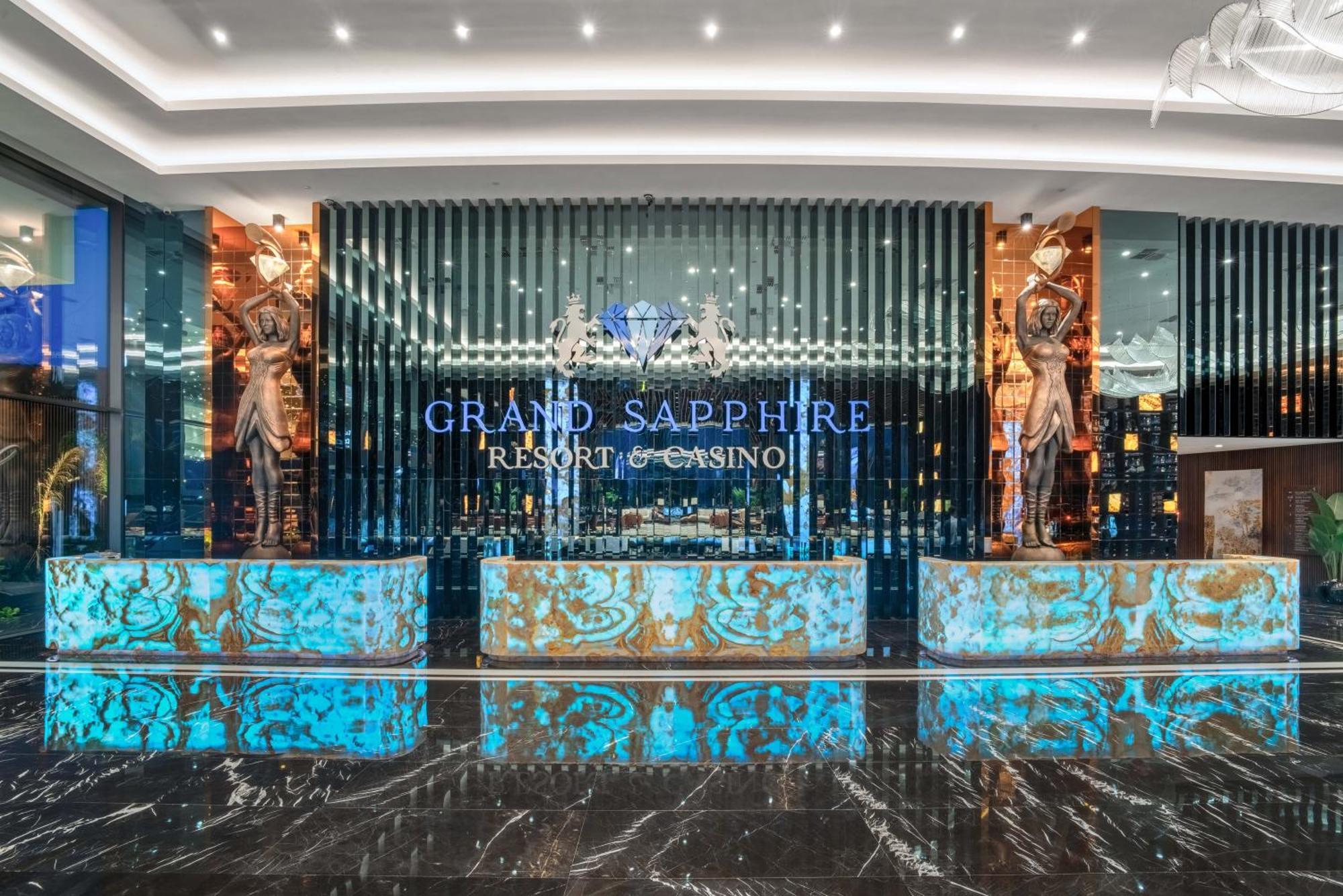 Grand Sapphire Resort & Casino Trikomo Exterior photo