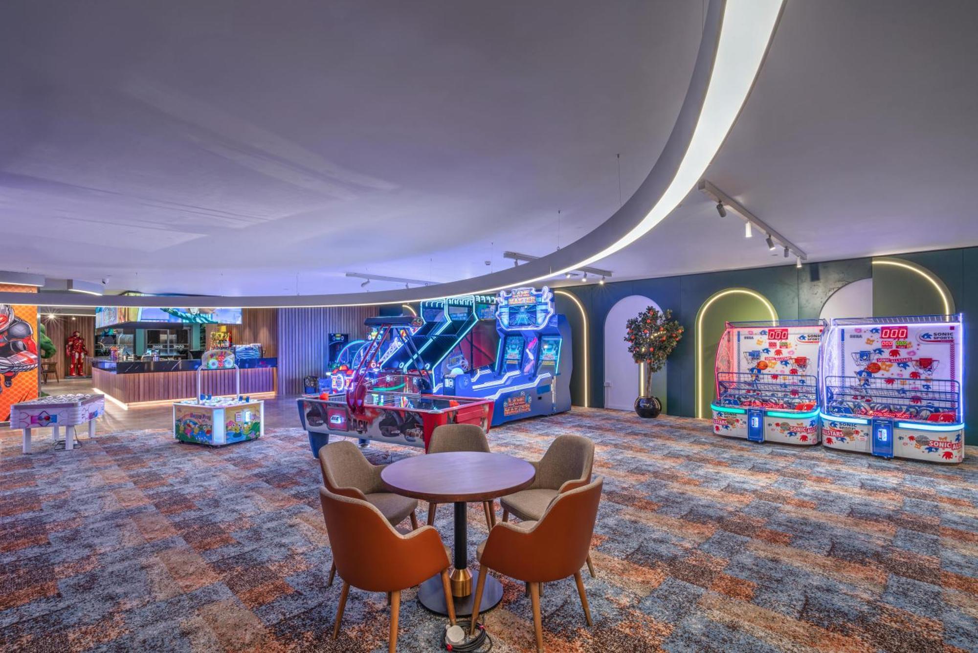 Grand Sapphire Resort & Casino Trikomo Exterior photo