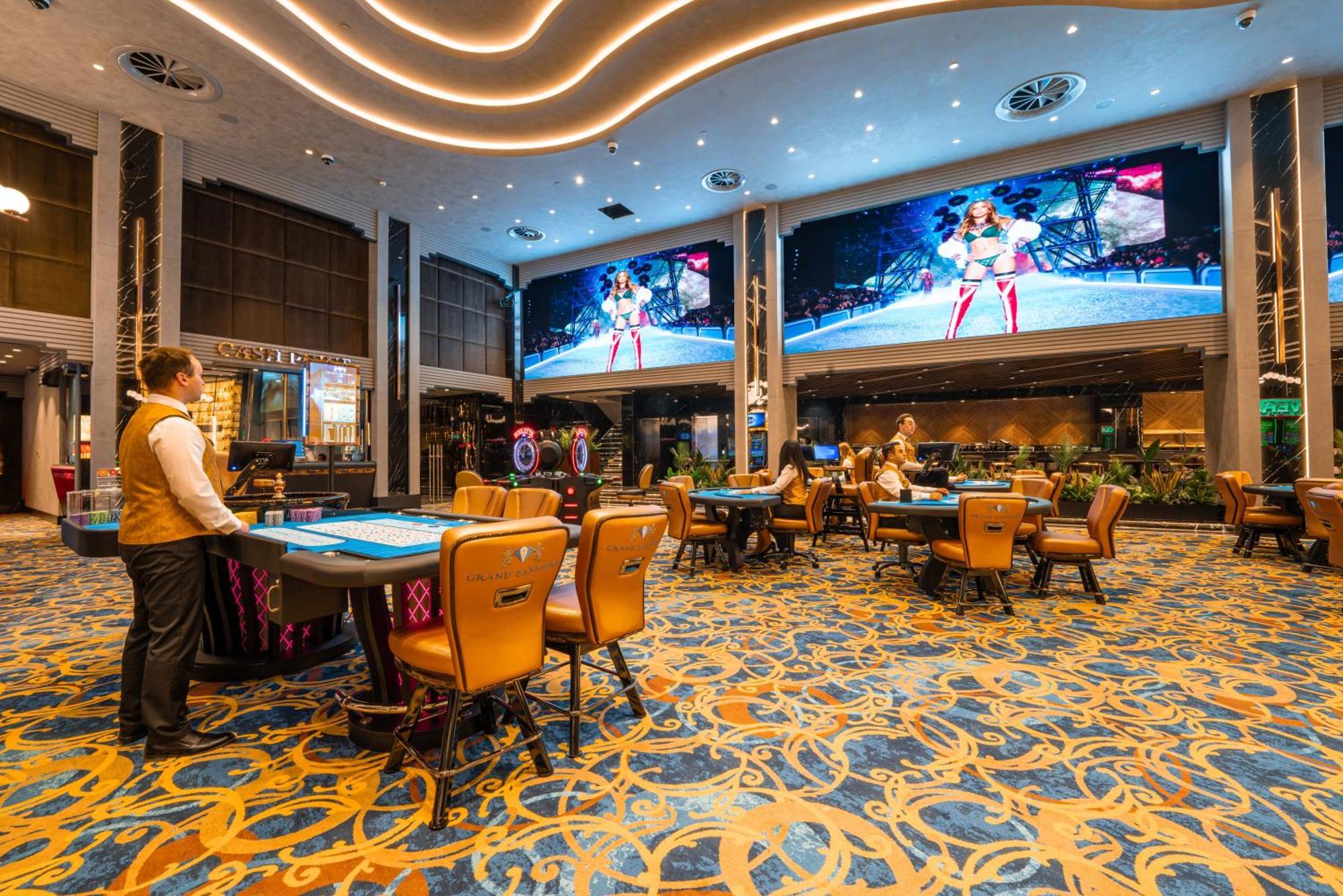 Grand Sapphire Resort & Casino Trikomo Exterior photo